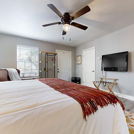 Meadow Creek Cottage Wimberley Buitenkant foto
